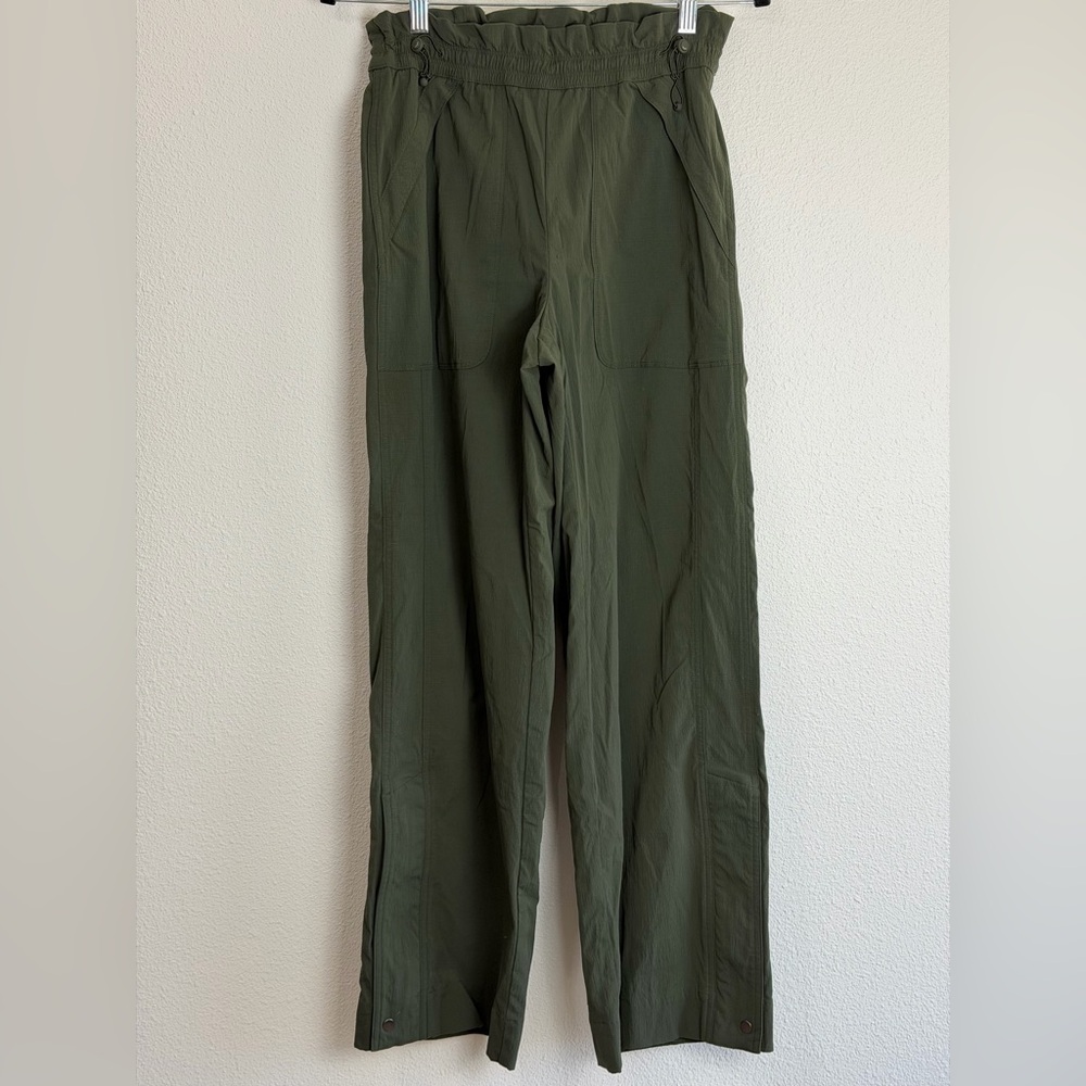 ATHLETA SMALL GREEN TRACK PANT ELASTIC HIGH WAISTED WINDBREAKER NWOT #62